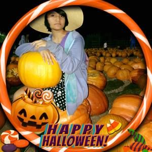 Meet your Posher, Monica